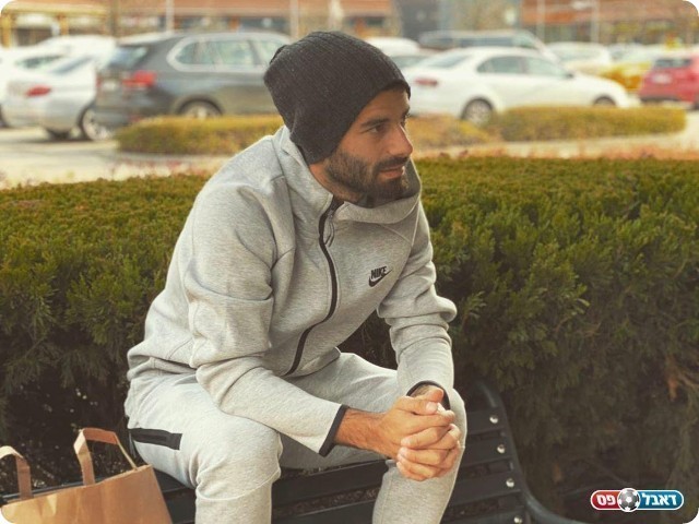 ירדן כהן,במנוחה לאחר מסע קניות.(צילום:אינסטגרם)